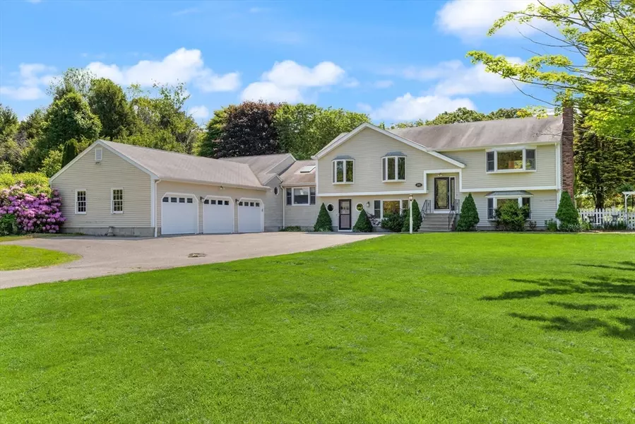 241 Red Acre Rd, Stow, MA 01775
