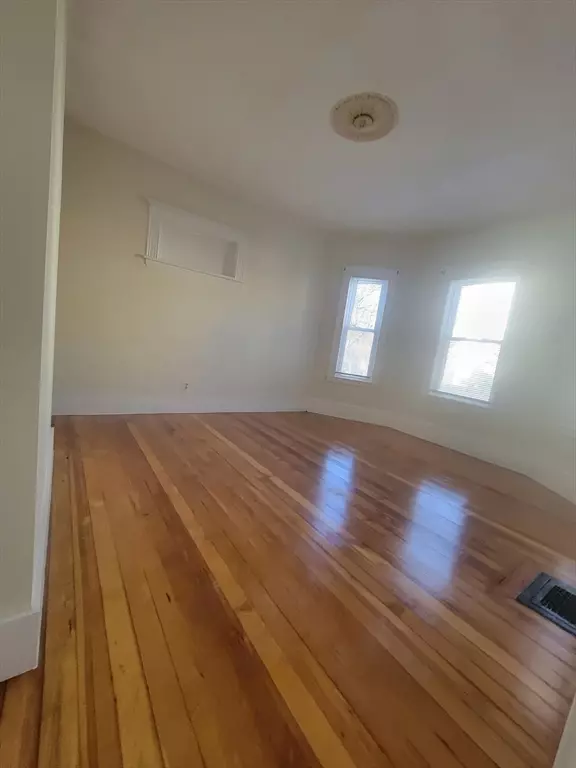 Somerville, MA 02144,54 Morrison Ave #1