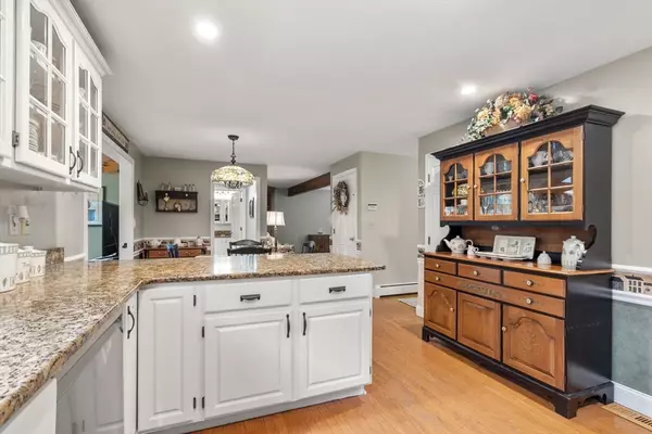 Dunstable, MA 01827,55 Cross St