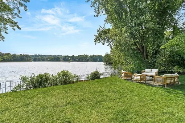 Winchester, MA 01890,9 Lakeview Terrace