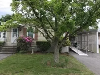 Attleboro, MA 02703,39 Castle Road #149