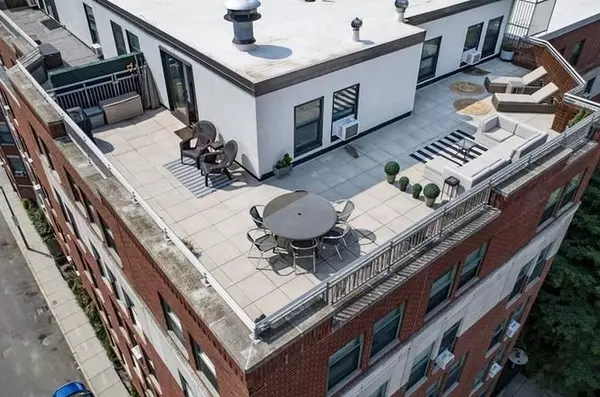 108 Peterborough Street #PHN, Boston, MA 02215