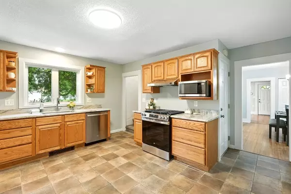 West Springfield, MA 01089,29 Healy St