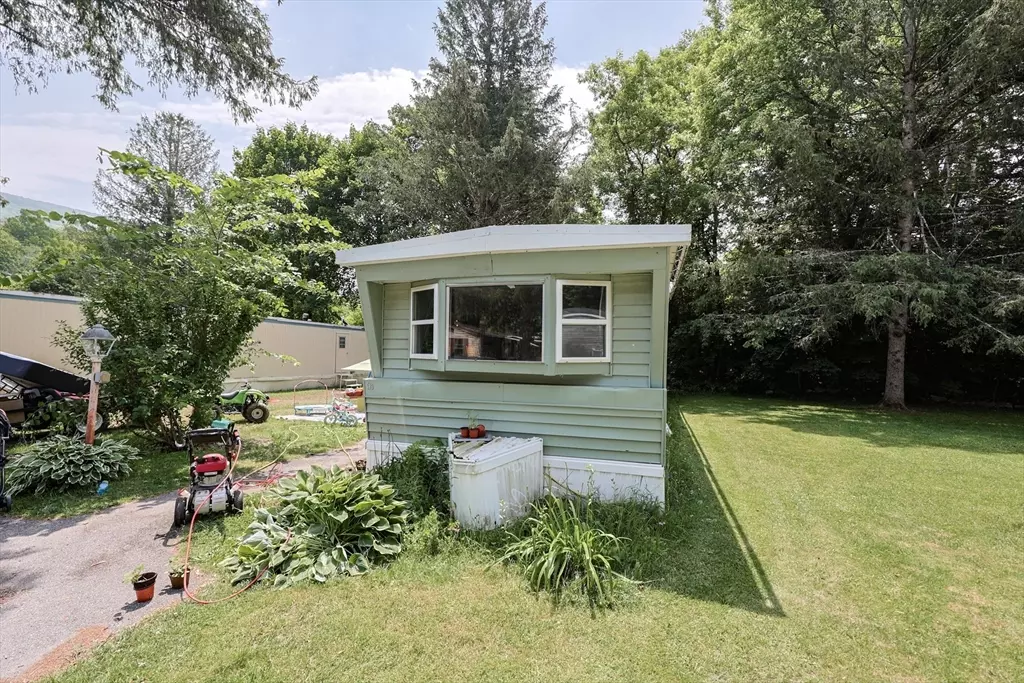 North Adams, MA 01247,18 Apache Dr