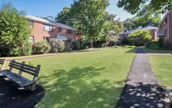 Newton, MA 02459,65 Norwood Avenue #A