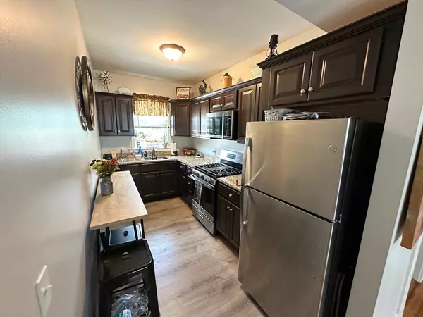 Fall River, MA 02723,144-146 Irving St