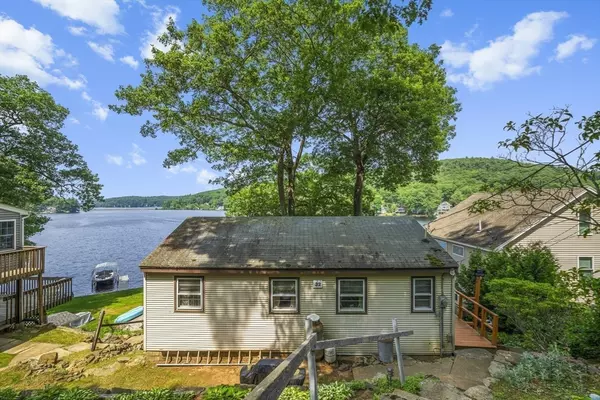 Holland, MA 01521,32 Stoney Hill Road