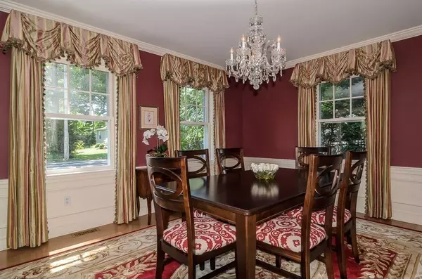 Wellesley, MA 02482,22 Leighton Rd