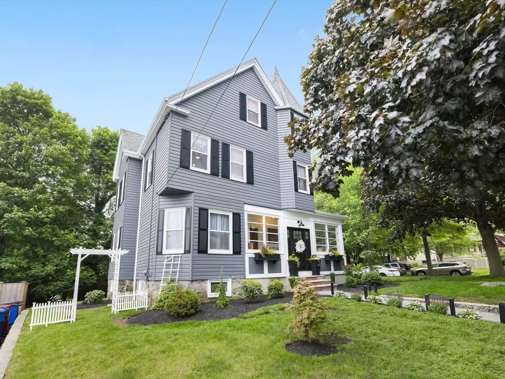 Melrose, MA 02176,34 Rockland St