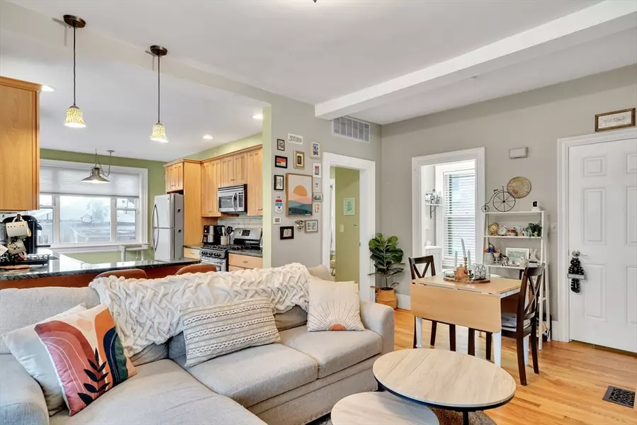 24 Pinckney St #2, Somerville, MA 02145