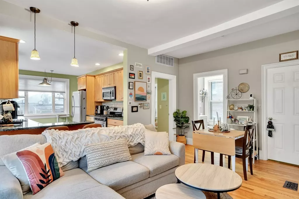 Somerville, MA 02145,24 Pinckney St #2