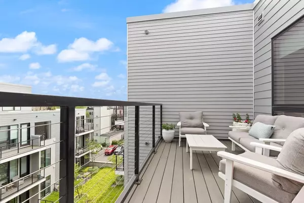 45 W 3rd St #512 Boston, MA 02127