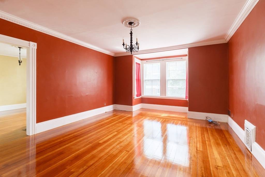 Salem, MA 01970,327 Lafayette St #2