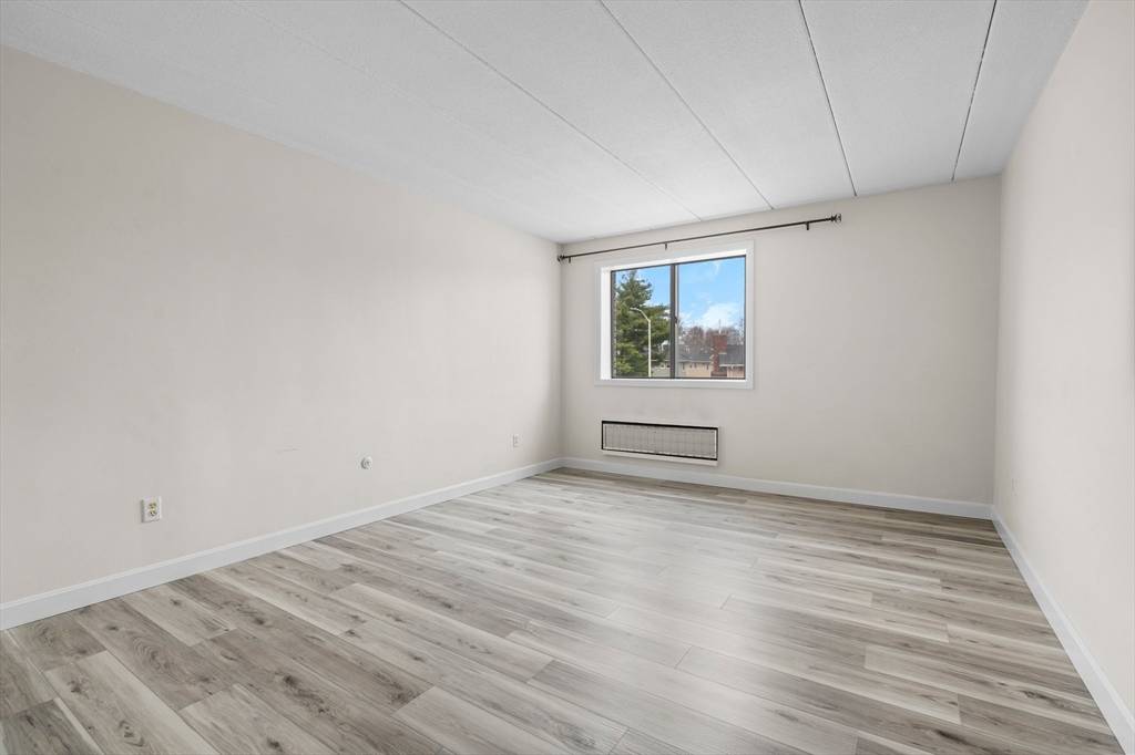 Dedham, MA 02026,40 Highst #210