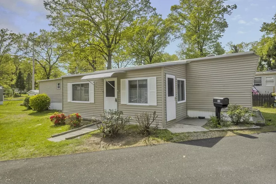 32 Puffin Drive, Chicopee, MA 01020
