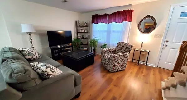 Whitman, MA 02382,728 Auburn St #F8