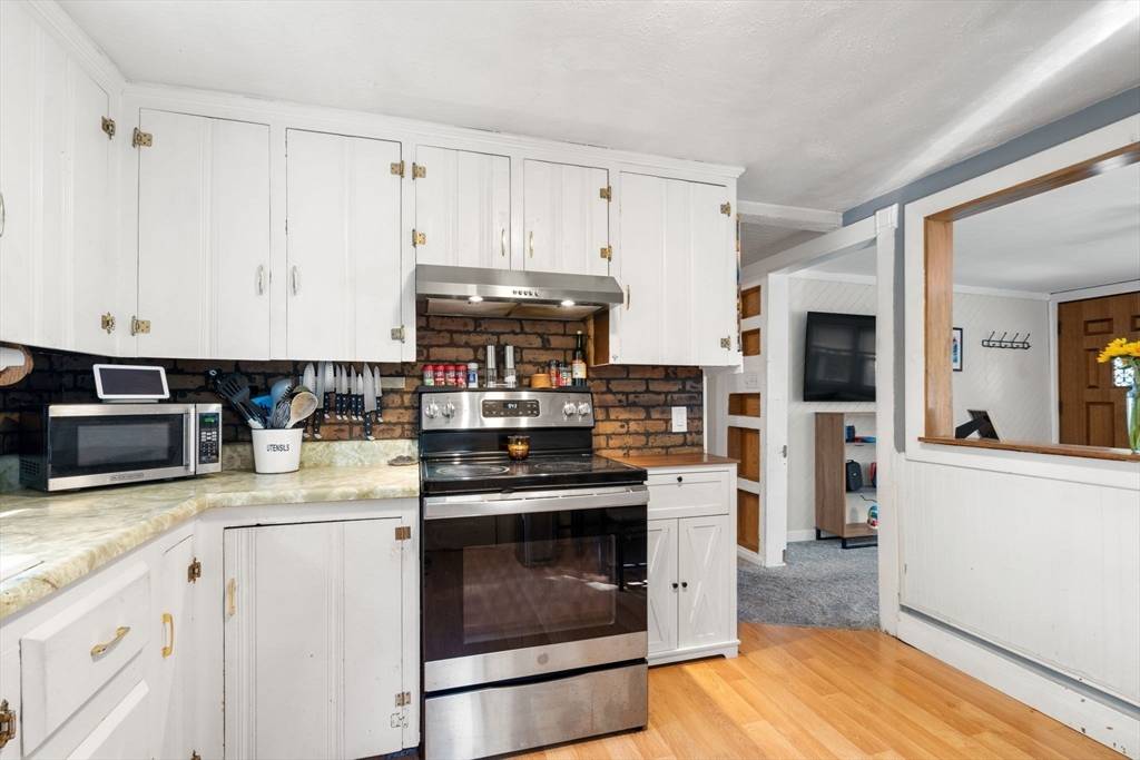 Billerica, MA 01821,24 Springwell Rd