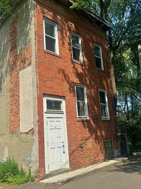 Chelsea, MA 02150,10 Eldridge Pl