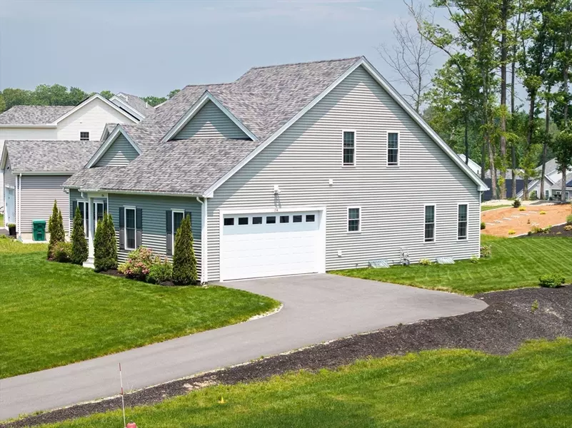 194 Crownshield Ave #194, Uxbridge, MA 01569