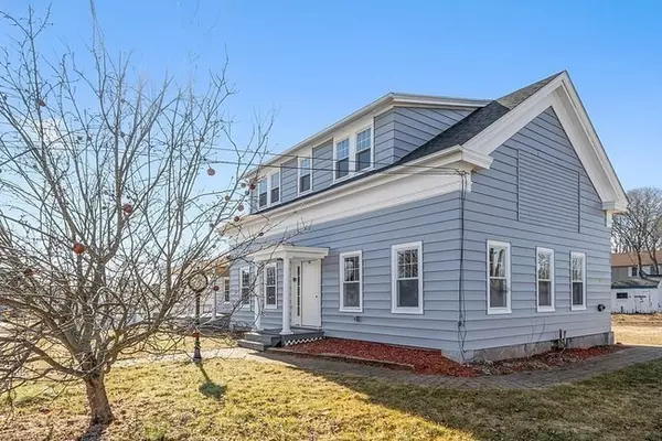 Webster, MA 01570,576-578 School St