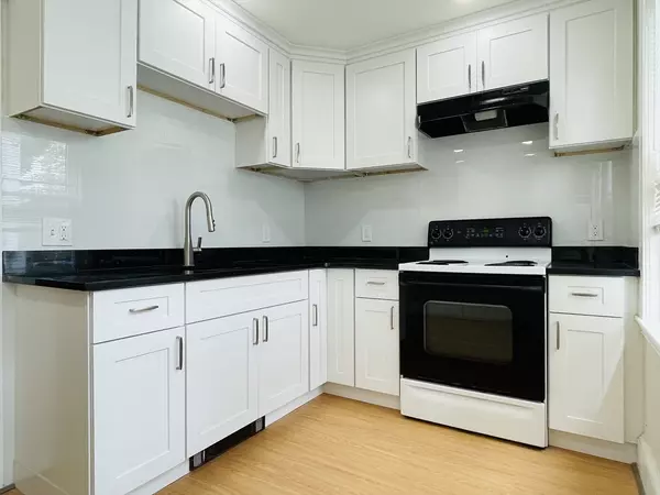 144 School St #1L, Waltham, MA 02451