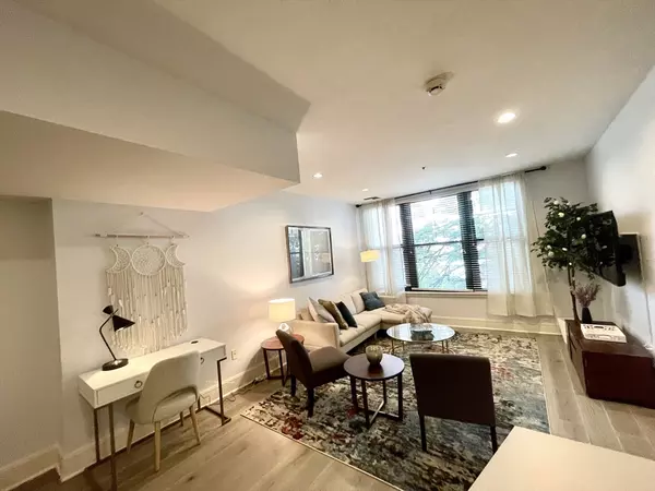 Boston, MA 02118,1387 Washington St ##203