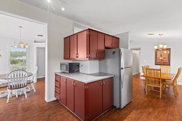 Taunton, MA 02780,193 Tremont #53