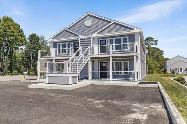 Barnstable, MA 02601,112 West Main #6