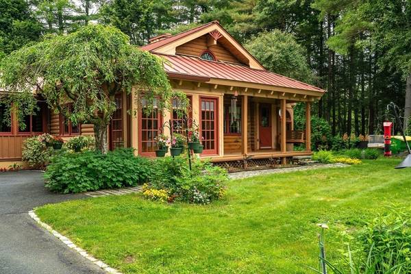 Southampton, MA 01073,7 Hawthorne Drive