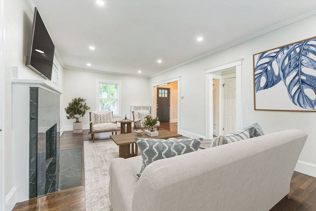 Marblehead, MA 01945,5 Winthrop Ave