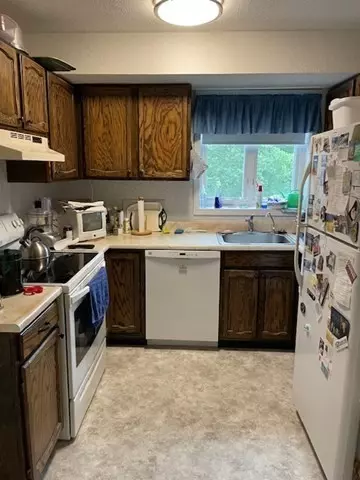 Beverly, MA 01915,4 Duck Pond Road #219