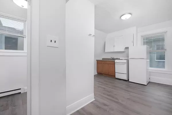 Malden, MA 02148,690-692 Main St #5