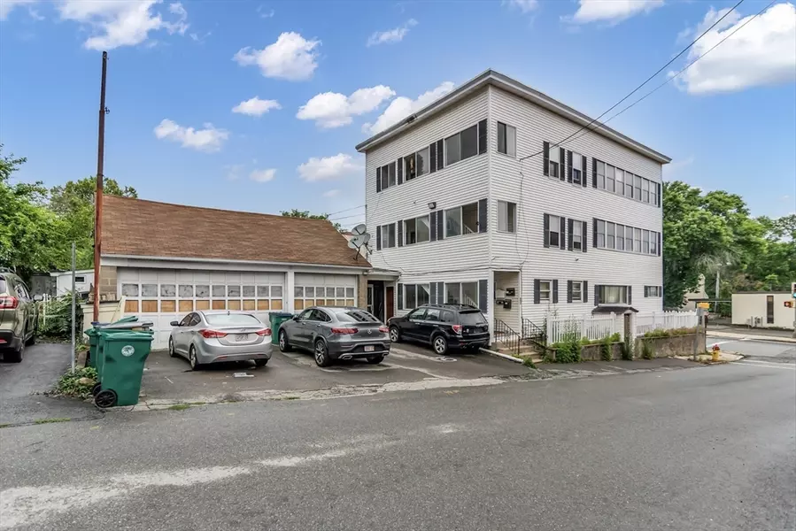 387 Water St, Fitchburg, MA 01420
