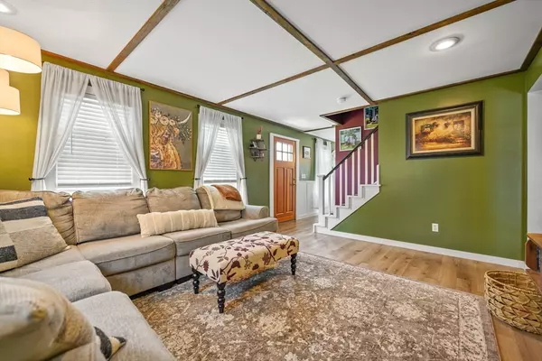 Fall River, MA 02720,217 Hathaway Commons Rd