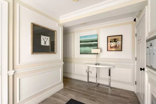 Boston, MA 02127,215 Athens St #4