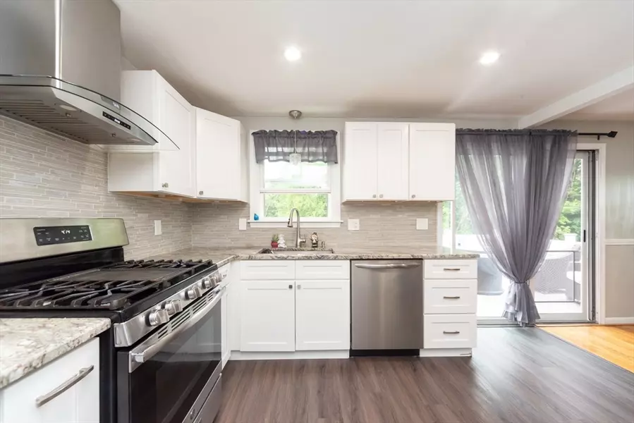 13 Westgate Rd, Framingham, MA 01701