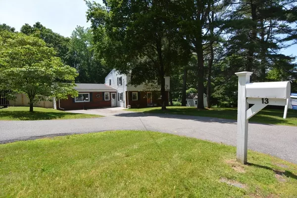 Foxboro, MA 02035,13 N Grove St
