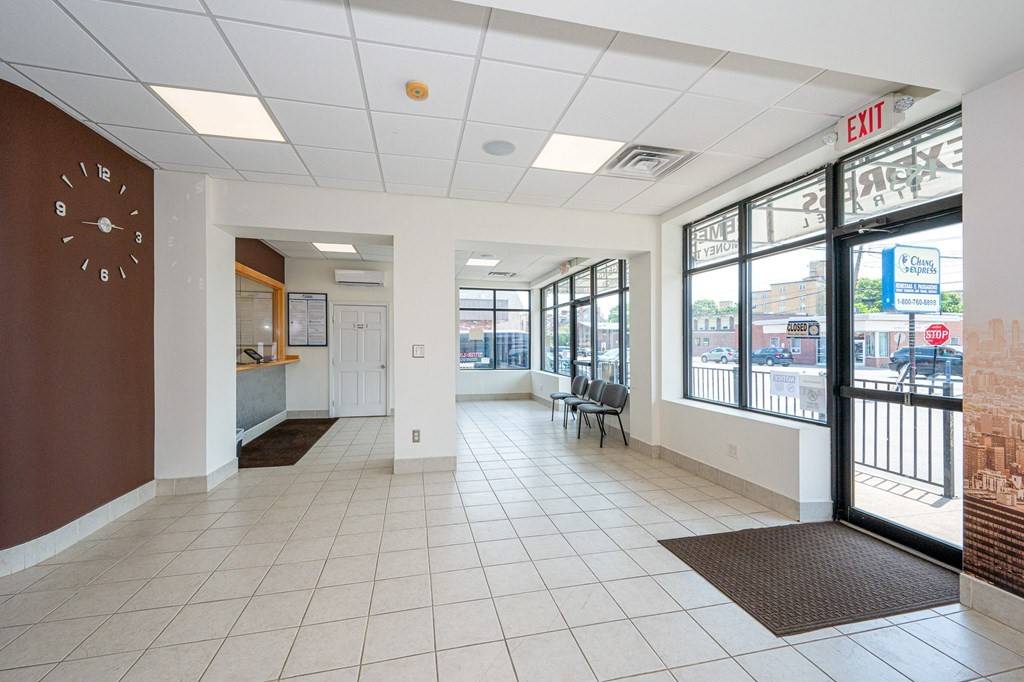 Lowell, MA 01852,183 Appleton St
