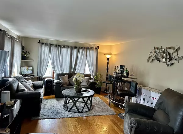 Lawrence, MA 01841,334 Howard St #5