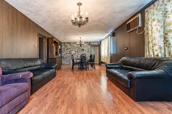 Fall River, MA 02724,1244 Globe Street