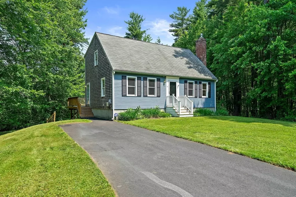 Taunton, MA 02780,74 Blueberry Lane