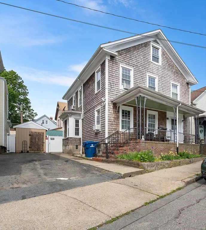 New Bedford, MA 02740,359 County St