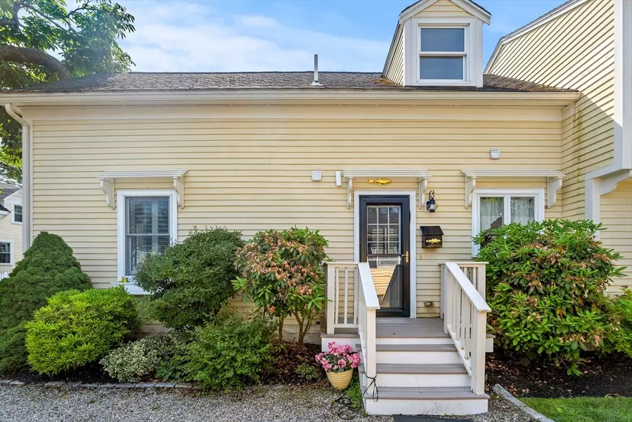 35 Commercial St. #A, Marblehead, MA 01945