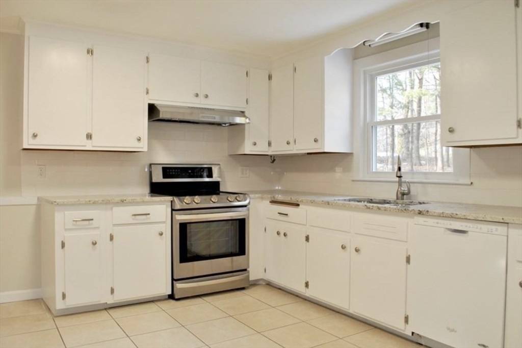 Lincoln, MA 01773,21 Hillside Road