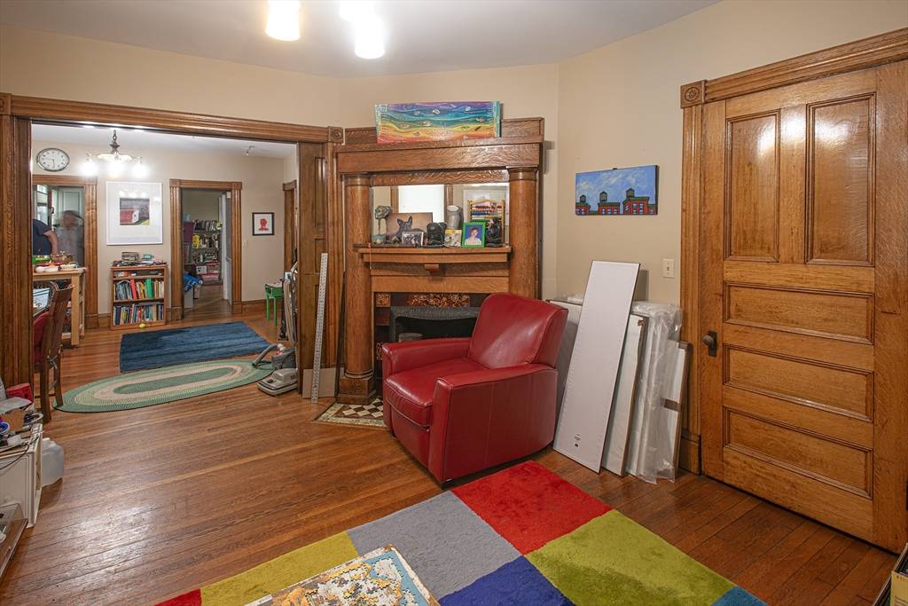 Northampton, MA 01060,19 Trumbull Rd