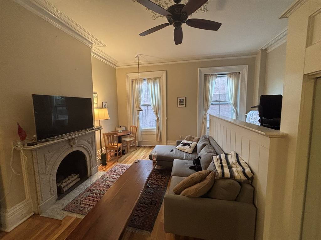 100 Charles St #1, Boston, MA 02114