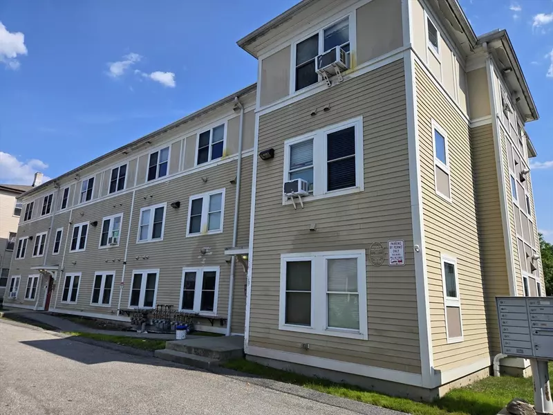 315 Cambridge St #302A, Worcester, MA 01603