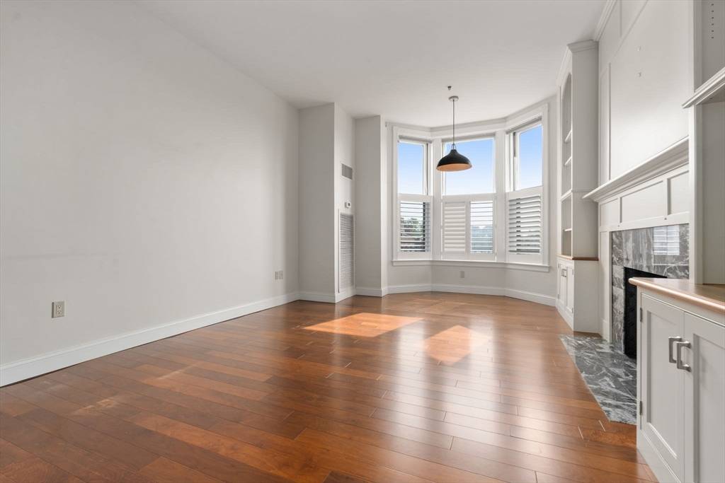 Boston, MA 02116,416 Marlborough #608