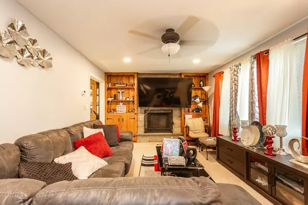 Fall River, MA 02720,101 Primrose St