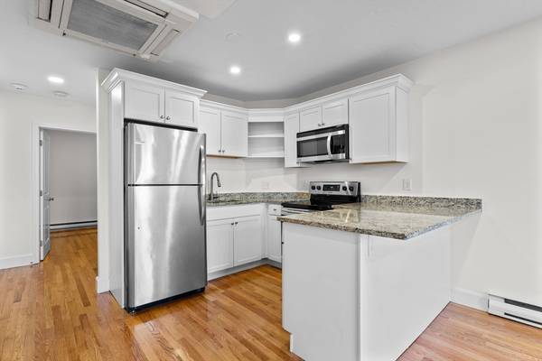 754 Huntington Ave #1, Boston, MA 02115